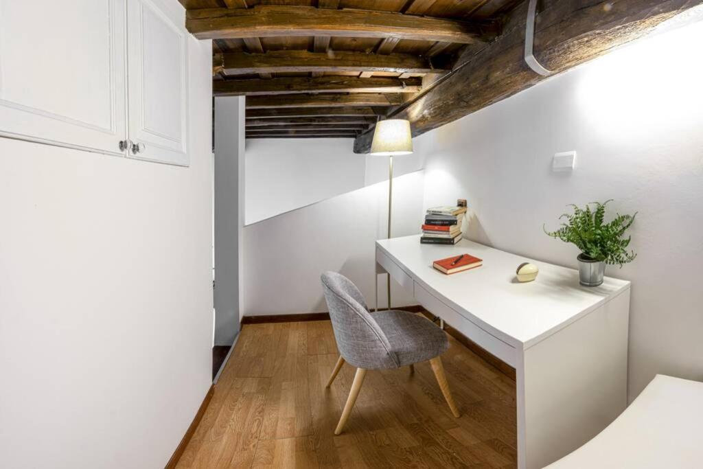 Apartment Chiara's Place At Pantheon - Your In Rom